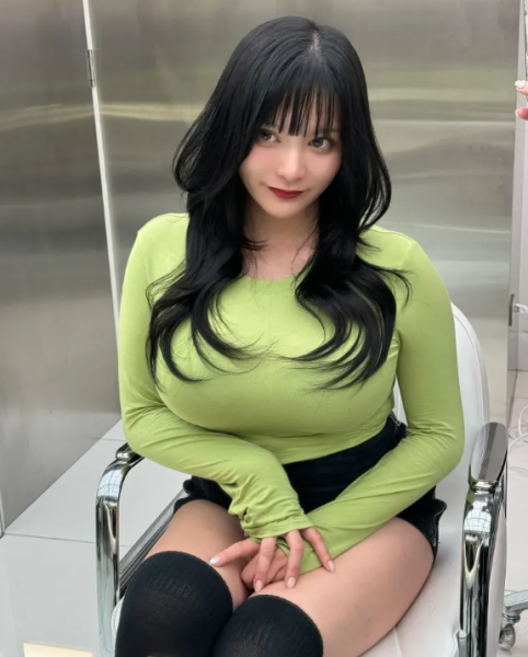 图片[6]-举牌女郎SAORI傲人身姿让拳手无心比赛-乐忧记