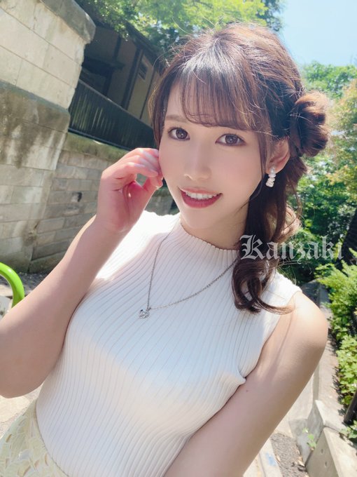 神崎黑惠(神崎くろえ)出道作品及封面，神崎黑惠个人资料-乐忧记