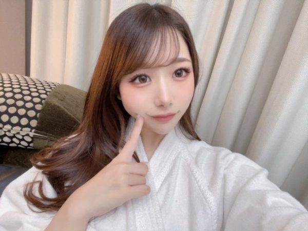 尾崎绘里香(尾崎えりか)回归作品及封面,尾崎绘里香个人资料-乐忧记