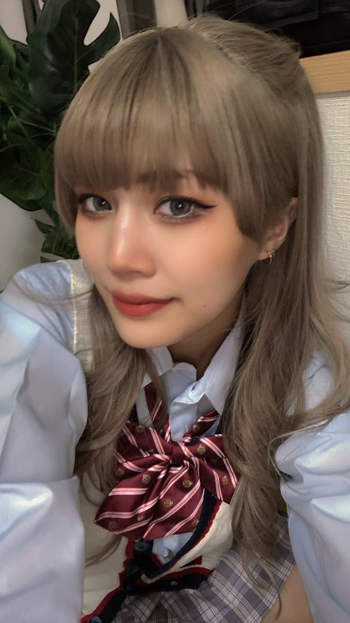 凤可怜(鳳カレン)出道作品及封面，凤可怜个人资料-乐忧记