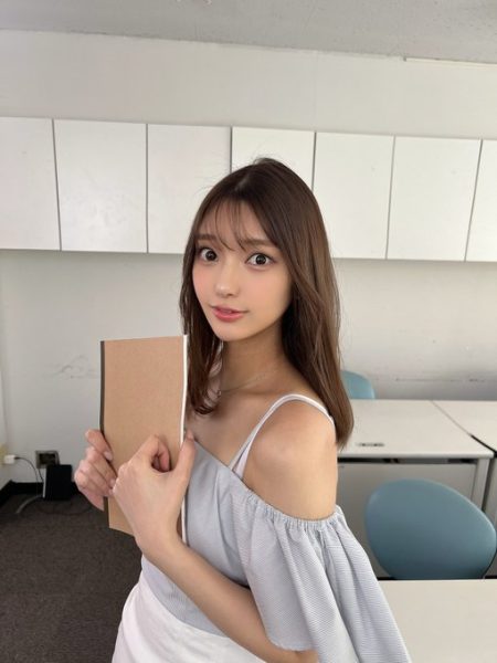 仓木华(倉木華)出道作品及封面,仓木华个人资料-乐忧记