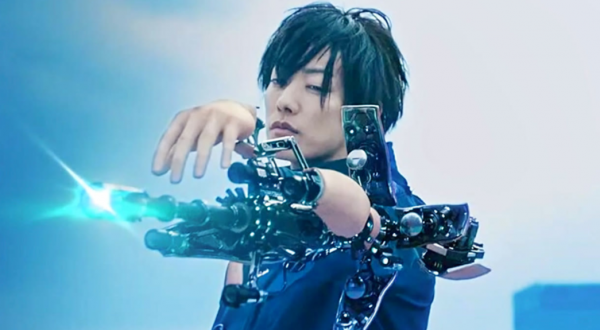 科幻电影《犬舍》凡人躯壳中的神性,科技利刃下的救赎-乐忧记