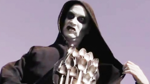 电影《勺子杀人狂》中的荒诞与隐喻，一把勺子的恐怖-乐忧记